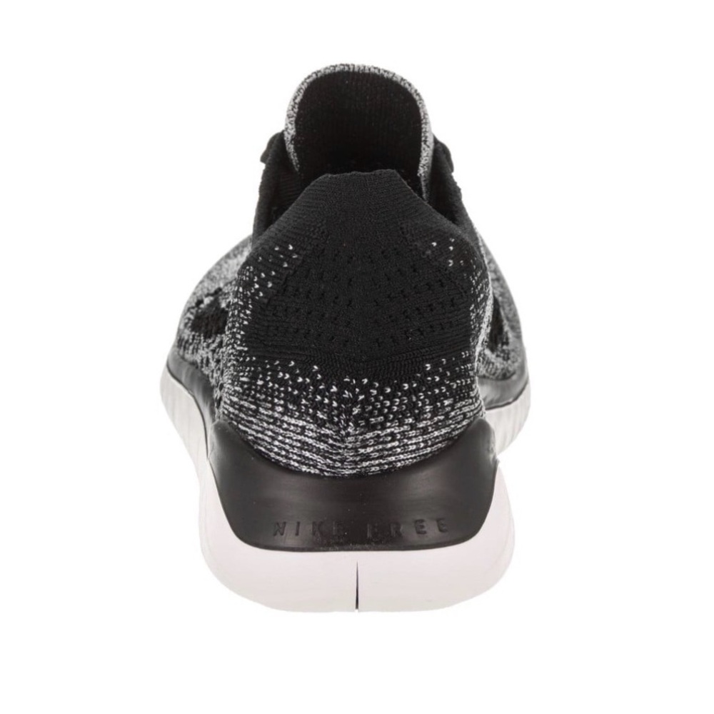 Nike - Picture 3 of 5